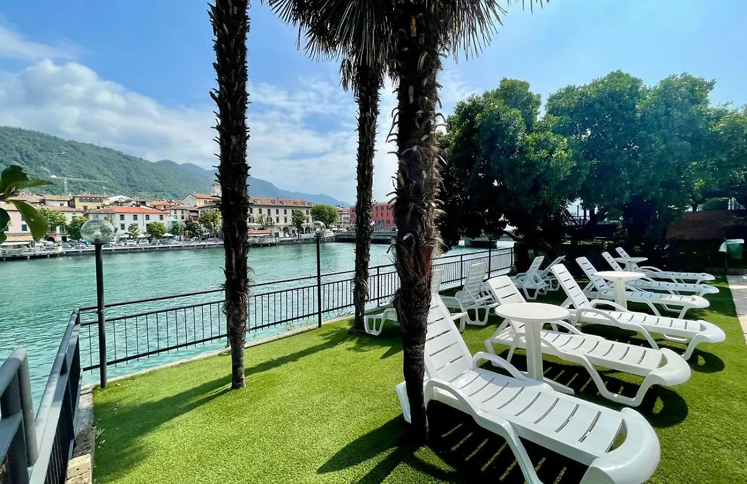 Hotel Stazione sul lago di Iseo-1